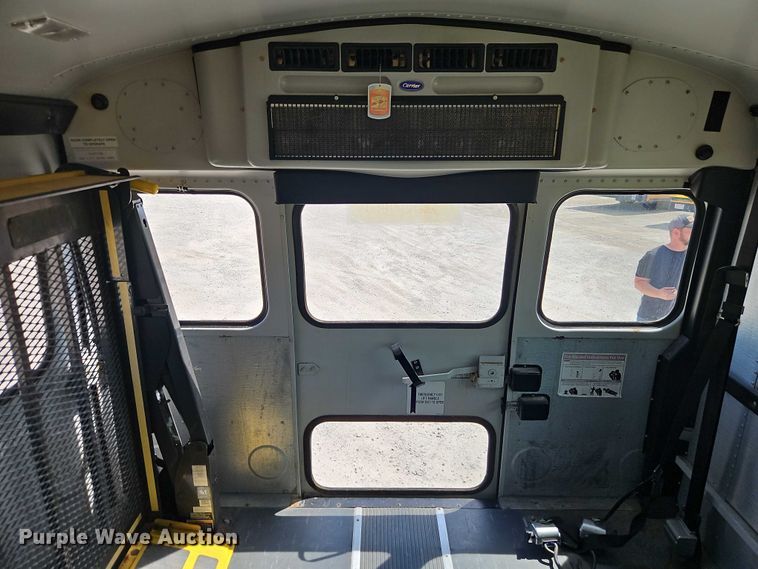 image for item EB8037 2011 Chevrolet Express school bus