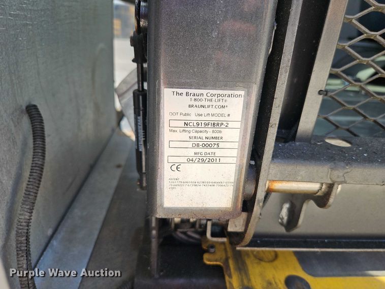 image for item EB8037 2011 Chevrolet Express school bus