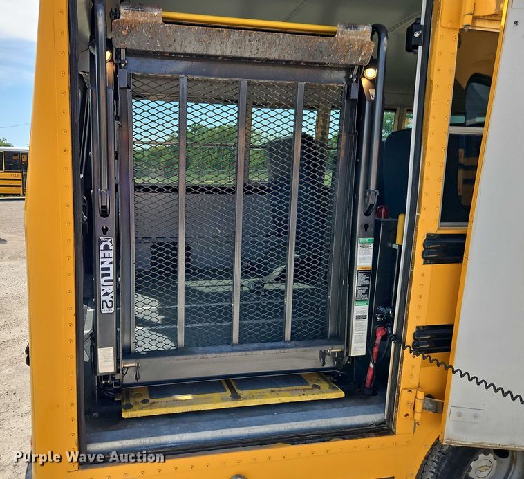 image for item EB8037 2011 Chevrolet Express school bus