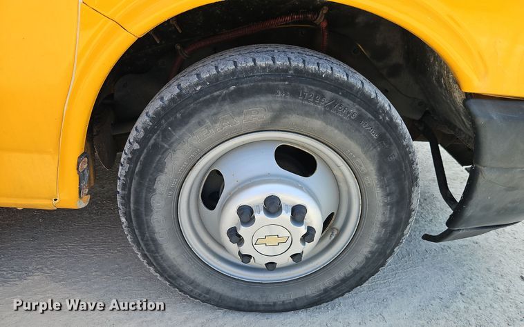 image for item EB8037 2011 Chevrolet Express school bus