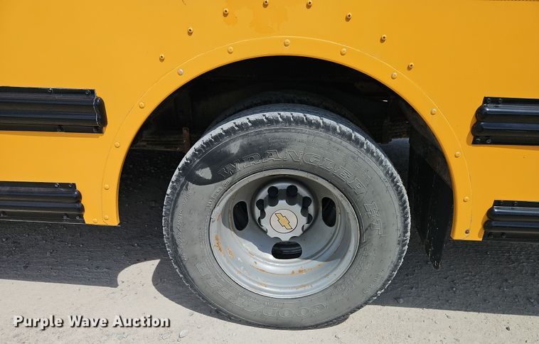 image for item EB8037 2011 Chevrolet Express school bus