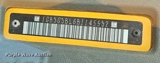 image for item EB8037 2011 Chevrolet Express school bus