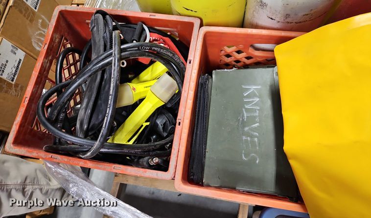 image for item EB8058 Scuba diving equipment