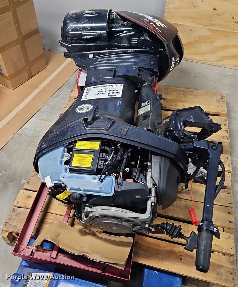 image for item EB8059 Evinrude E40DRLSCB engine