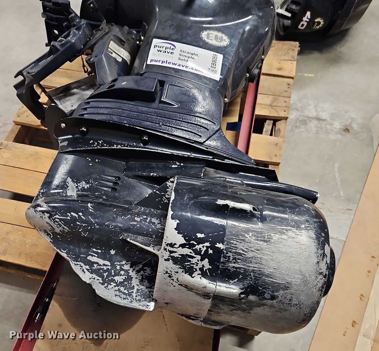 image for item EB8059 Evinrude E40DRLSCB engine