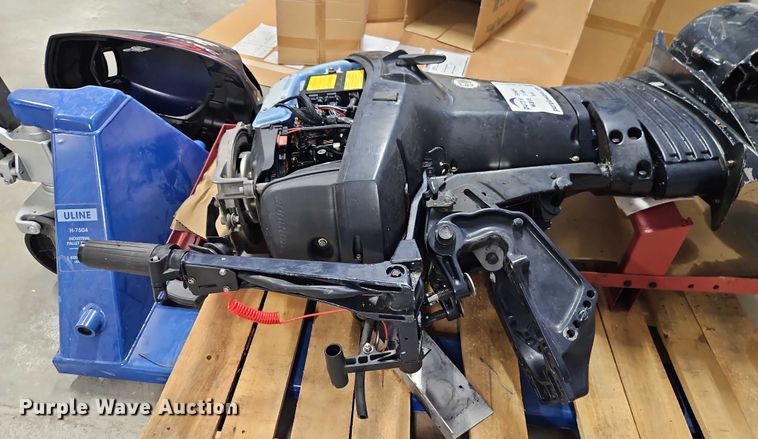 image for item EB8059 Evinrude E40DRLSCB engine