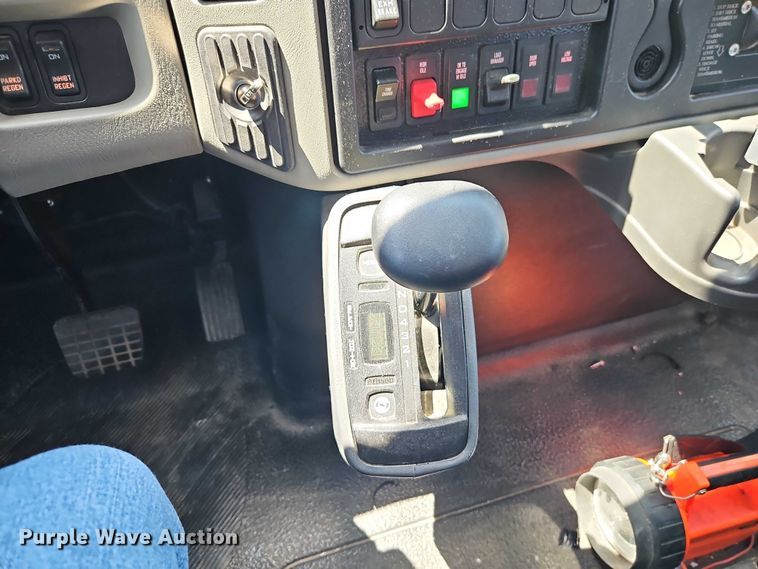 image for item EB8061 2010 International MA035 pumper fire truck