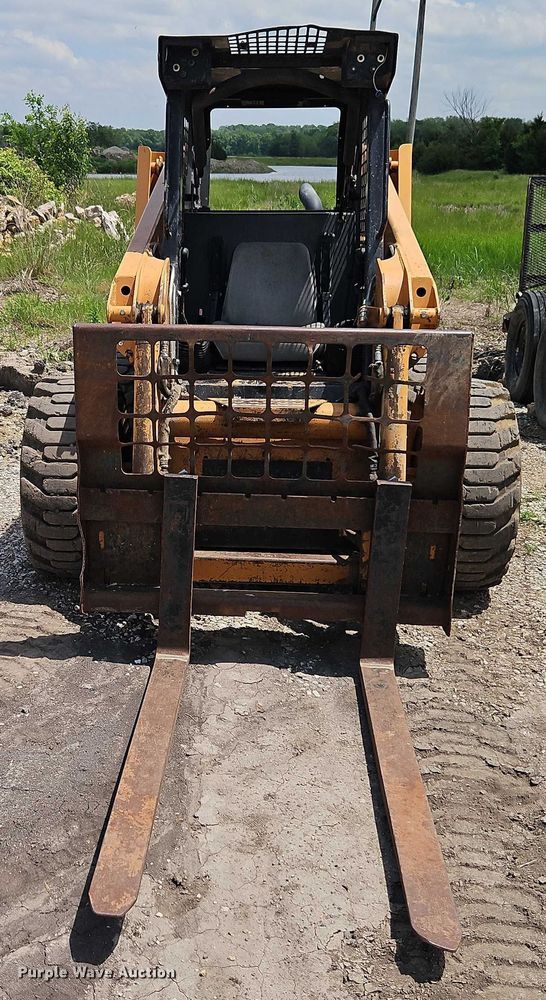 image for item EB8063 2004 Case 70XT skid steer loader