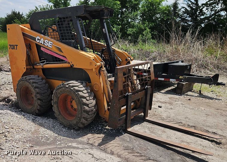 image for item EB8063 2004 Case 70XT skid steer loader