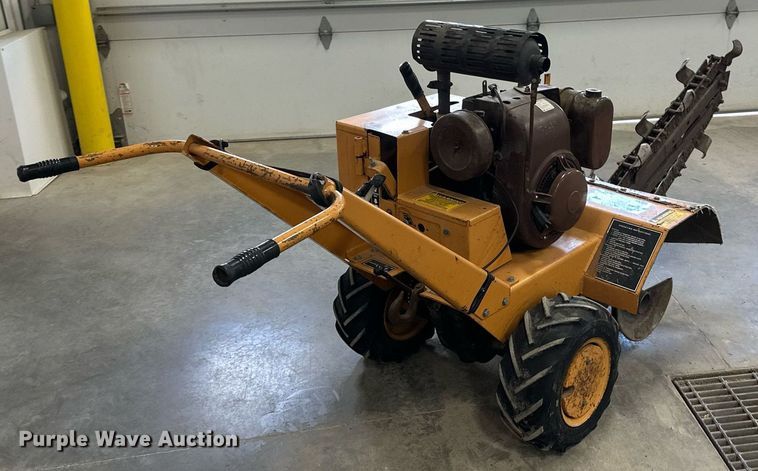 image for item EC2383 1987 Case TL100 trencher