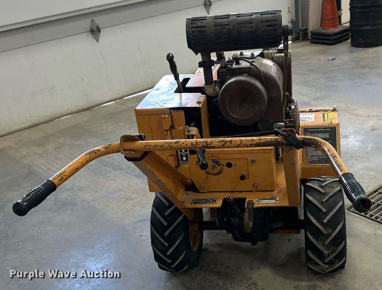 image for item EC2383 1987 Case TL100 trencher