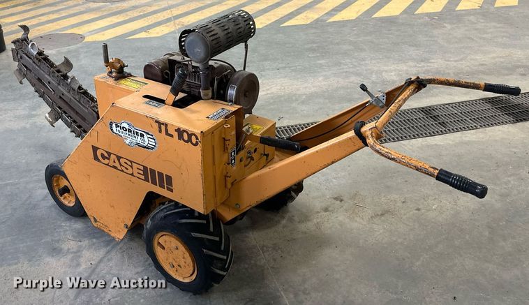 image for item EC2383 1987 Case TL100 trencher