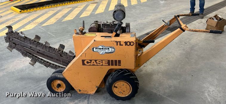image for item EC2383 1987 Case TL100 trencher