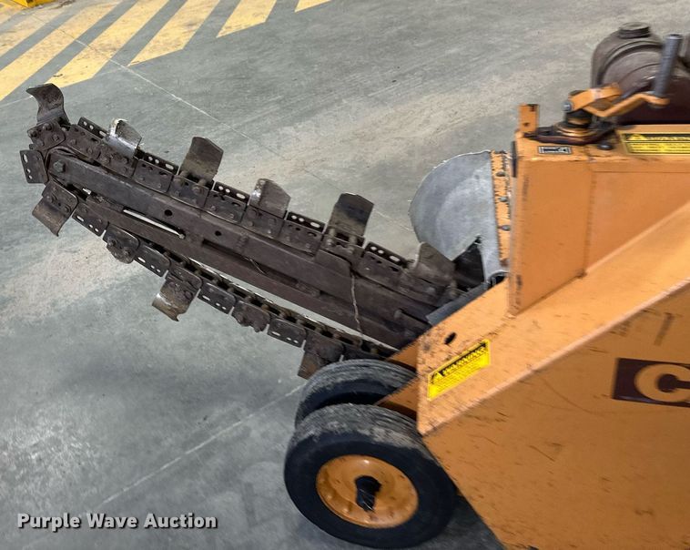 image for item EC2383 1987 Case TL100 trencher