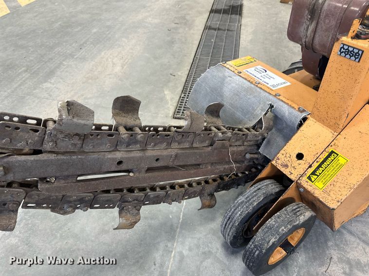 image for item EC2383 1987 Case TL100 trencher