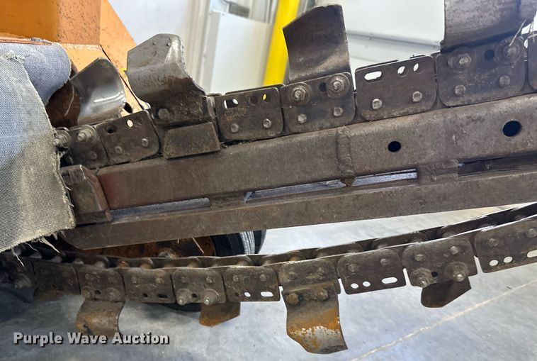 image for item EC2383 1987 Case TL100 trencher