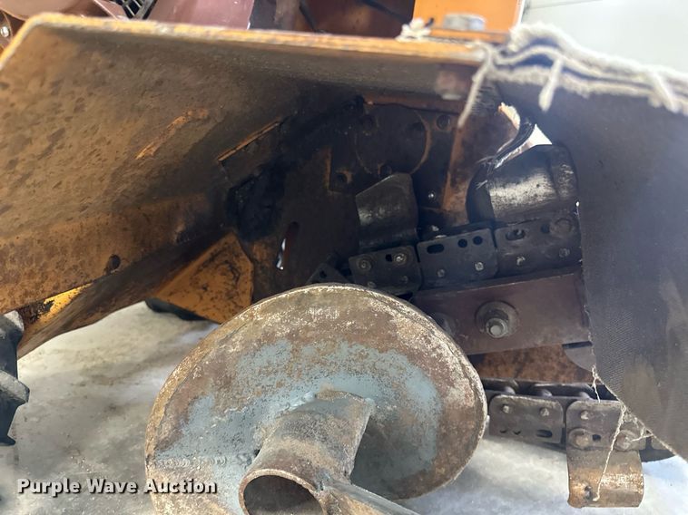 image for item EC2383 1987 Case TL100 trencher