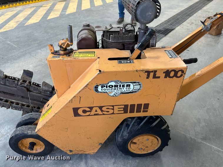 image for item EC2383 1987 Case TL100 trencher
