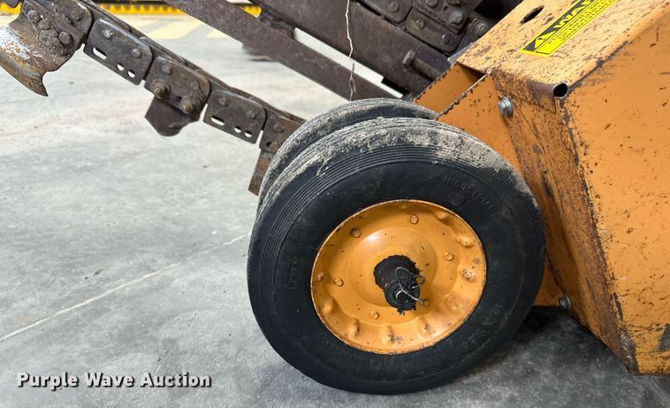 image for item EC2383 1987 Case TL100 trencher