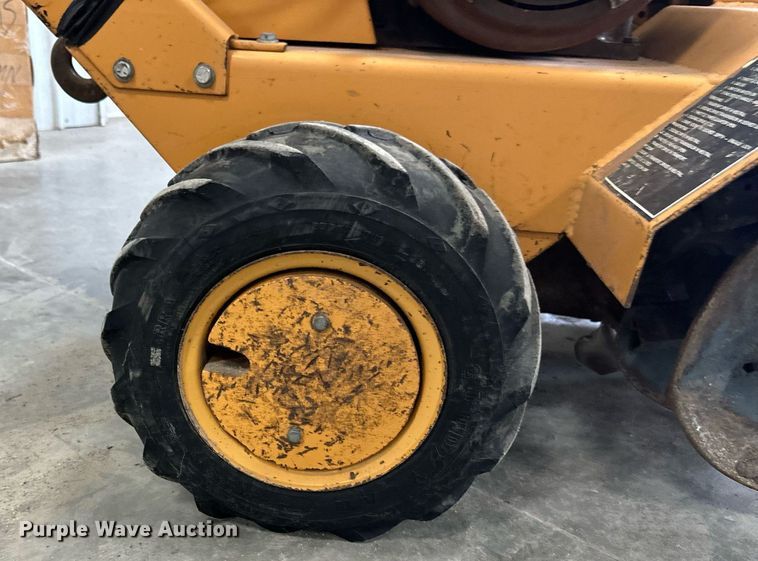 image for item EC2383 1987 Case TL100 trencher