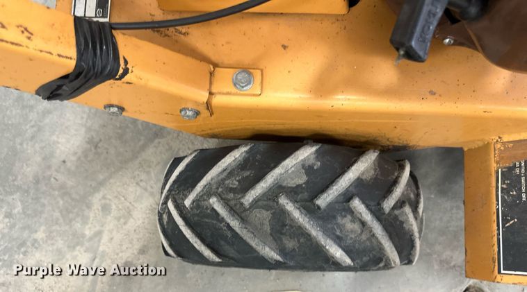 image for item EC2383 1987 Case TL100 trencher