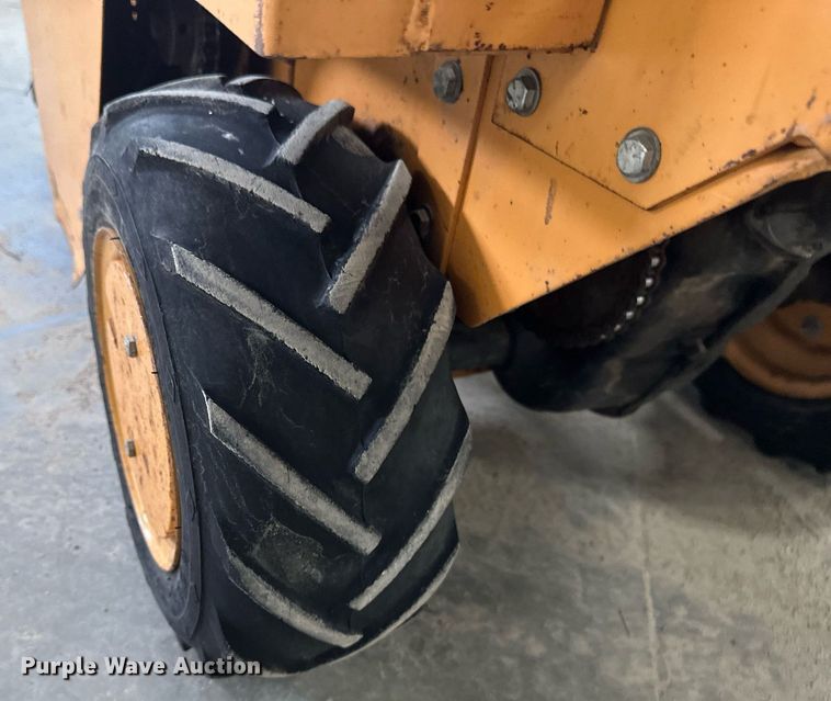 image for item EC2383 1987 Case TL100 trencher