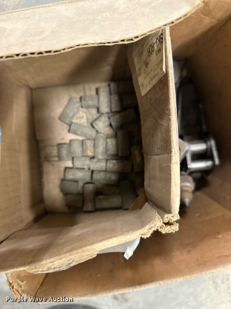 image for item EC2383 1987 Case TL100 trencher