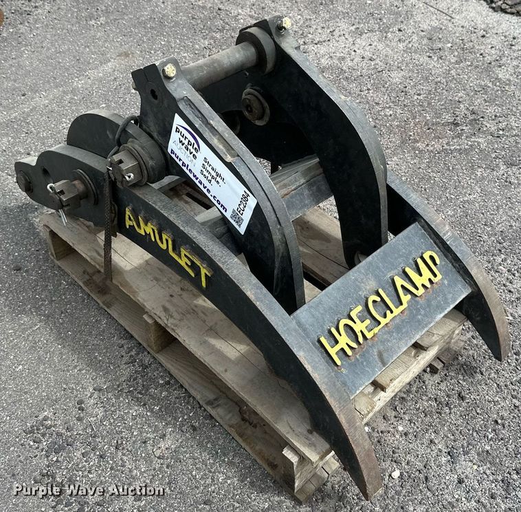 image for item EC2384 Amulet Hoe Clamp excavator thumb