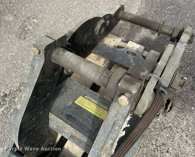 image for item EC2384 Amulet Hoe Clamp excavator thumb