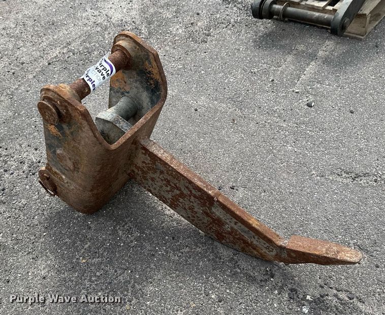 image for item EC2385 Excavator ripper