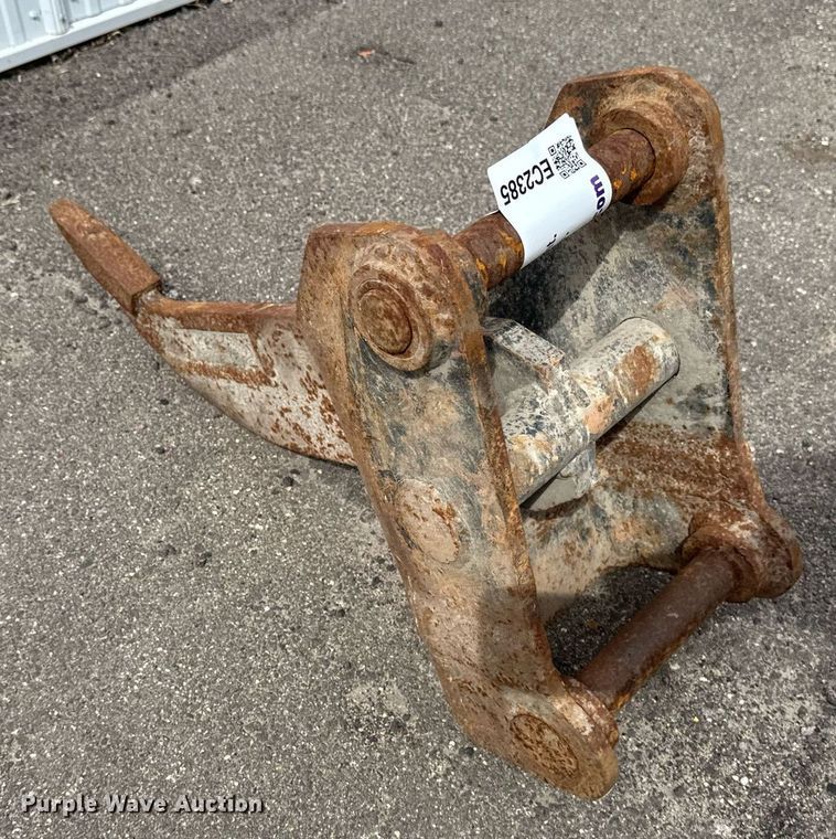 image for item EC2385 Excavator ripper