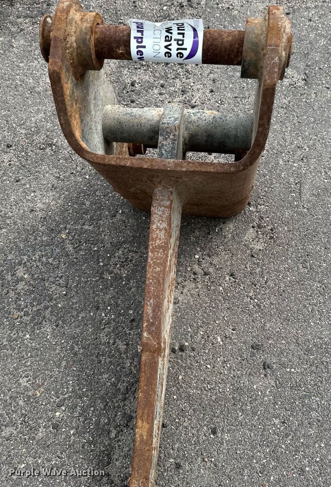 image for item EC2385 Excavator ripper