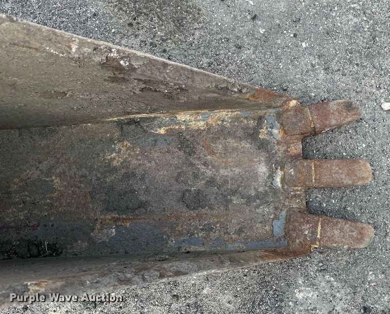 image for item EC2386 12