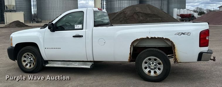 image for item EC2390 2008 Chevrolet Silverado 1500 pickup truck
