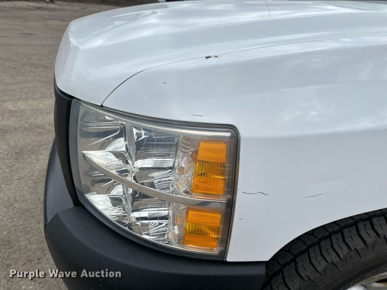image for item EC2390 2008 Chevrolet Silverado 1500 pickup truck