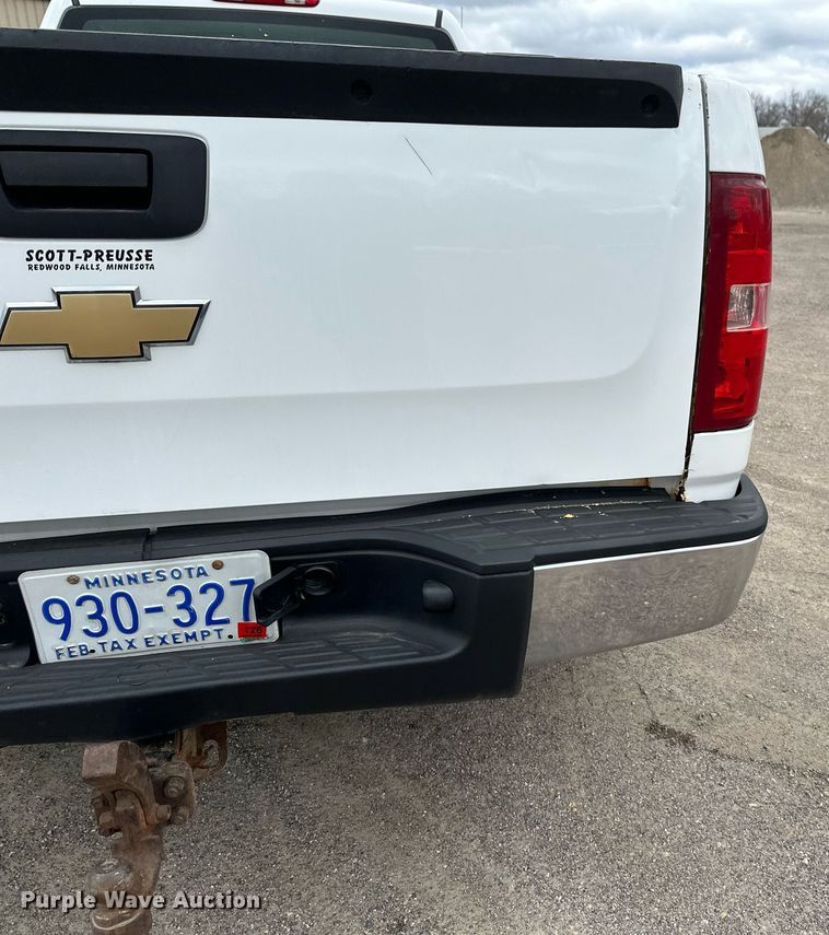 image for item EC2390 2008 Chevrolet Silverado 1500 pickup truck