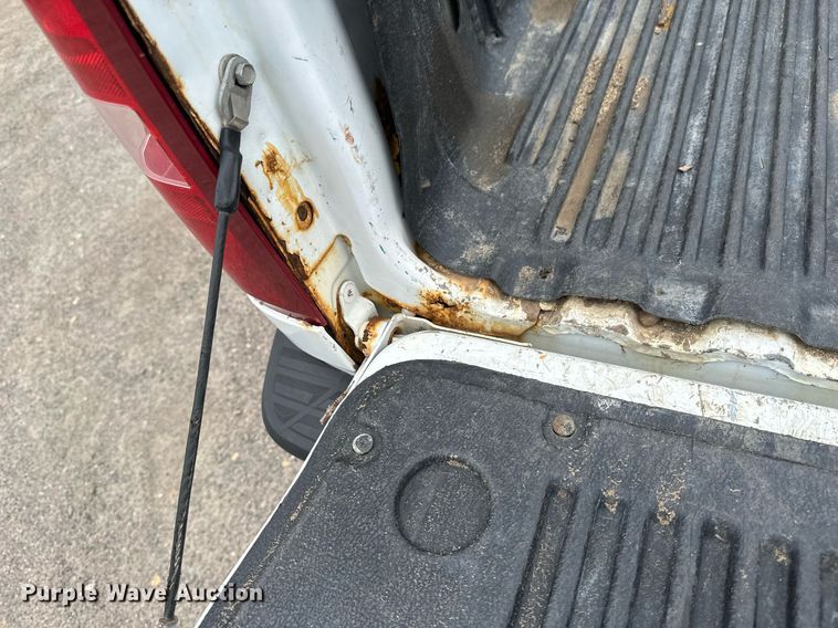 image for item EC2390 2008 Chevrolet Silverado 1500 pickup truck