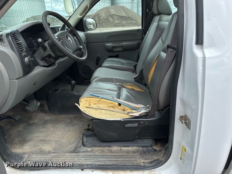 image for item EC2390 2008 Chevrolet Silverado 1500 pickup truck