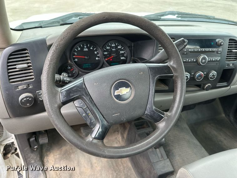 image for item EC2390 2008 Chevrolet Silverado 1500 pickup truck