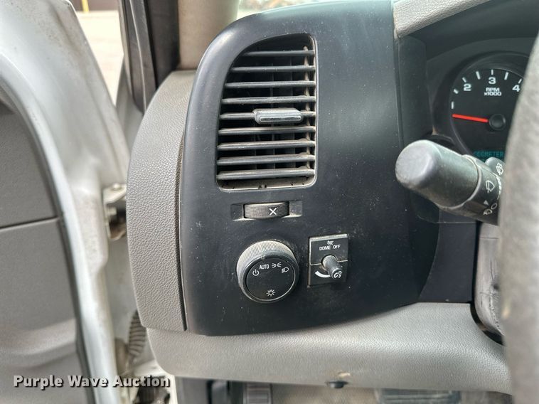 image for item EC2390 2008 Chevrolet Silverado 1500 pickup truck