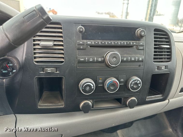 image for item EC2390 2008 Chevrolet Silverado 1500 pickup truck