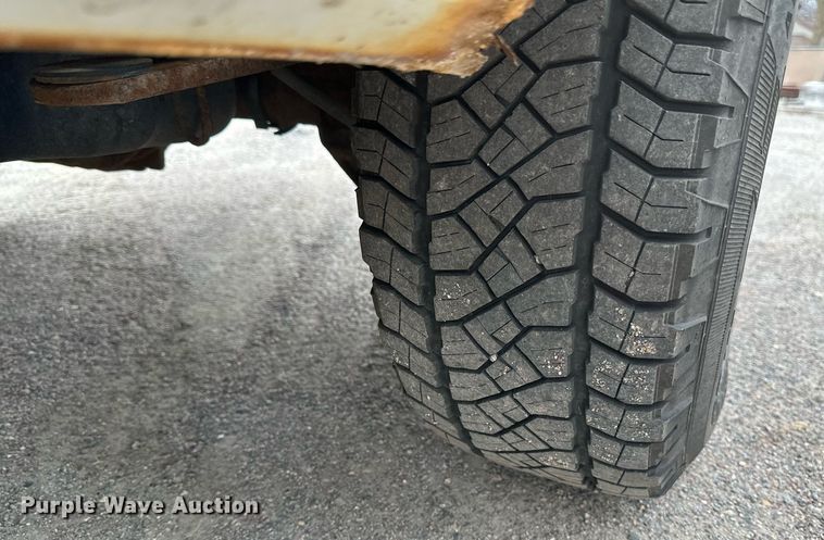 image for item EC2390 2008 Chevrolet Silverado 1500 pickup truck