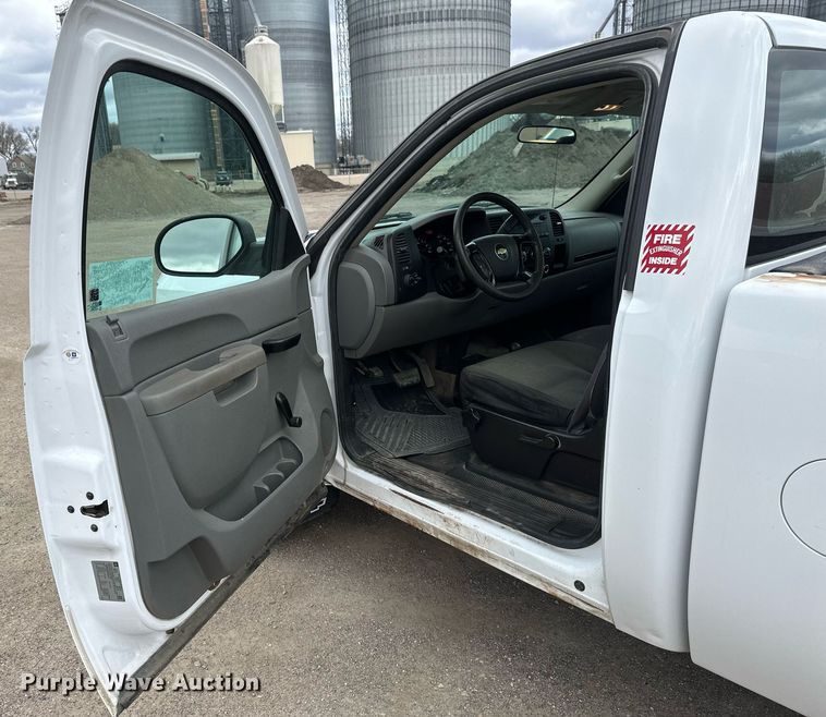 image for item EC2391 2012 Chevrolet Silverado 1500 pickup truck