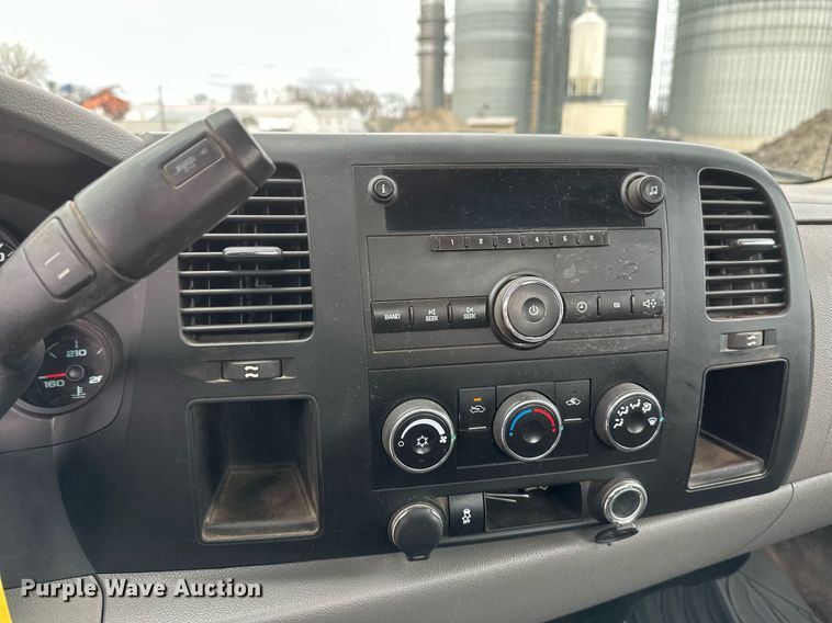 image for item EC2391 2012 Chevrolet Silverado 1500 pickup truck