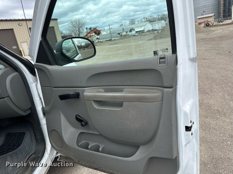 image for item EC2391 2012 Chevrolet Silverado 1500 pickup truck