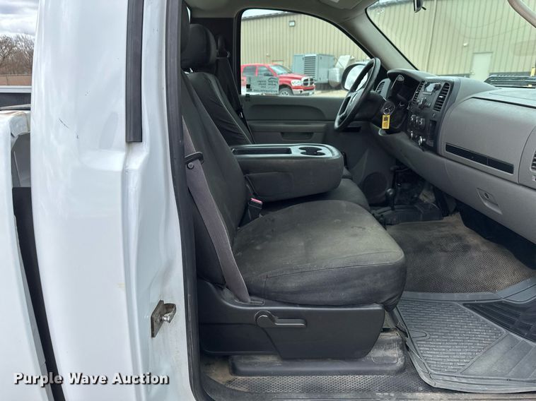 image for item EC2391 2012 Chevrolet Silverado 1500 pickup truck