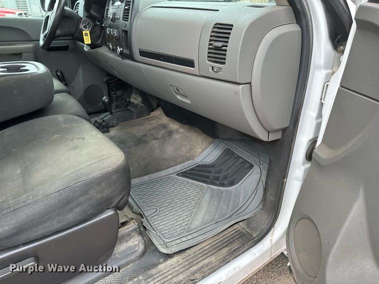 image for item EC2391 2012 Chevrolet Silverado 1500 pickup truck