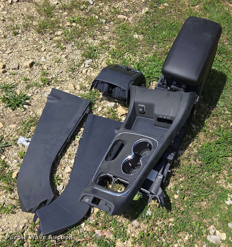 image for item ED1978 2018 Dodge Durango SSV SUV