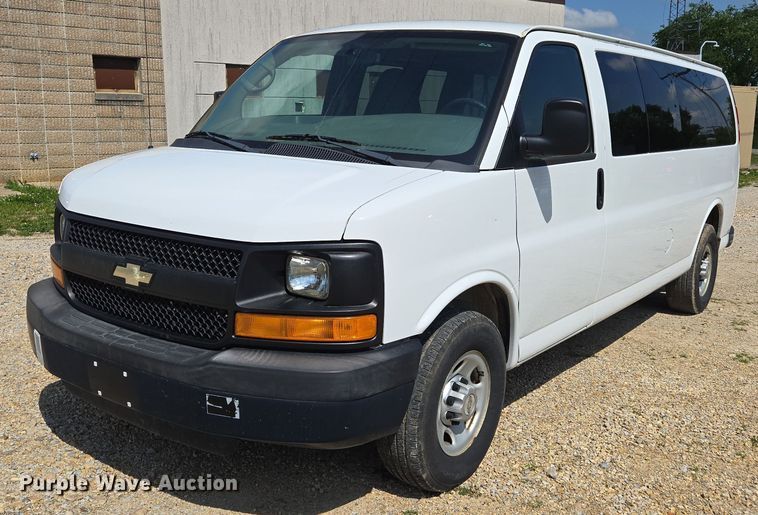 image for item ED1981 2013 Chevrolet Express 3500  van