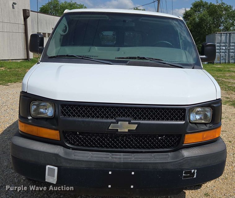 image for item ED1981 2013 Chevrolet Express 3500  van